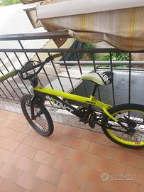 BMX Gialla e nera