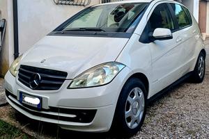 Mercedes A 160 diesel 2011 82cv UNICOPR 