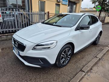 Volvo V40 Cross Country D2 Business Plus