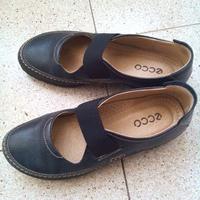 SCARPE marca ECCO n. 37