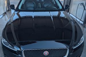 Auto Jaguar XE  Predtige 2000 turbo diesel 