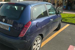 lancia ypselon 1200 16v anno 2004 gpl