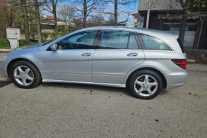 Mercedes R350 grigio metallizzato