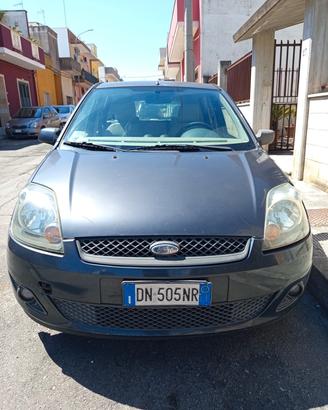 Ford Fiesta 5ª serie  1.4 TDCI - 2008 - 221.000km