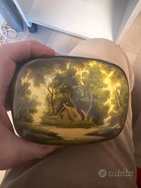 Scatola Russa in lacca medie dimensioni perfetta