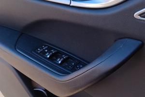 dispongo  di Maserati levante 