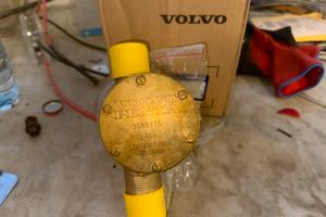 Pompa acqua Volvo Penta 3583115 nuova originale