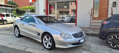 Mercedes-Benz SL500 R230