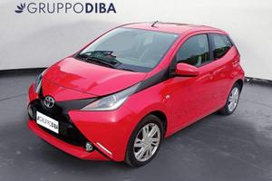 Toyota Aygo II 2014 5p 1.0 x-play my15