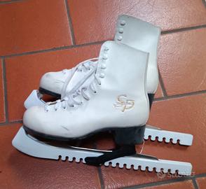 pattini da ghiaccio artistico