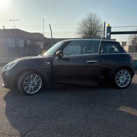 Mini cooper One first