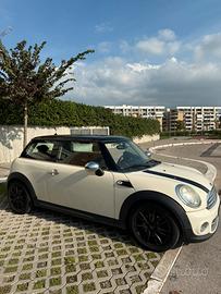 MINI Cooper 1.6 122 CV automatica 3 porte