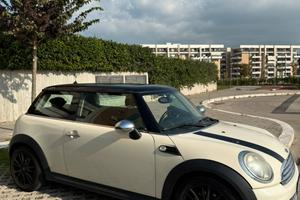 MINI Cooper 1.6 122 CV automatica 3 porte