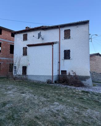 Casa/rustico/terreni
