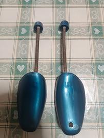 supporti per tenere in forma scarpe da calcio e no