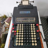 Macchina da scrivere