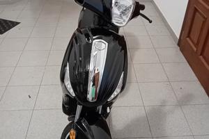 Scooter elettrico|Nero|2 km fatti|come nuovo