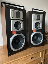 Coppia di casse Akai RS S33 woofer appena riconati