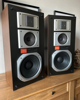 Coppia di casse Akai RS S33 woofer appena riconati