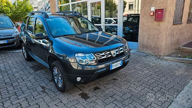 Dacia Duster 1.6 Laureate 4x2 NAVY-BLUETOOTH-SENSO