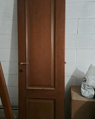 Porta da interno in noce con telaio
