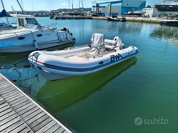 Gommone BWA 18 Sport Autosvuotente + Motore 2025