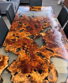 Tavolo resina e radica di ulivo