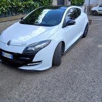 renault  rs sport cape 3