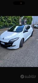 renault  rs sport cape 3