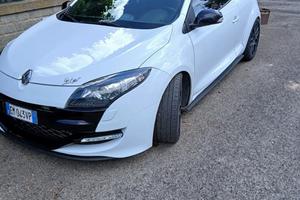 renault  rs sport cape 3