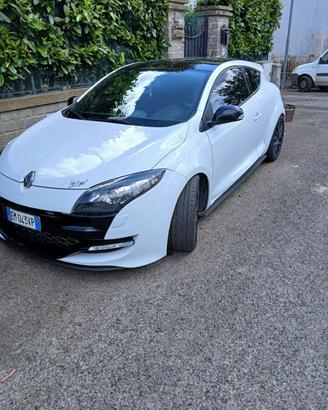 renault megane  rs sport cape 3