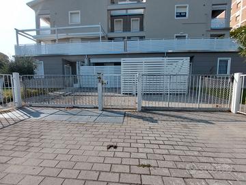 N°3 cancelli zincati a caldo da verniciare