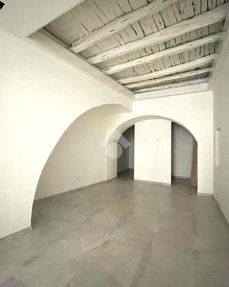 NEGOZIO A CAGLIARI