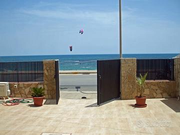 Casa vac. fronte mare10mt Avola SR 3453533610