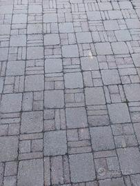 22 metri quadri autobloccanti