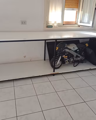 banco da lavoro in ferro e legno