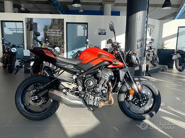 Triumph Street Triple - 2024