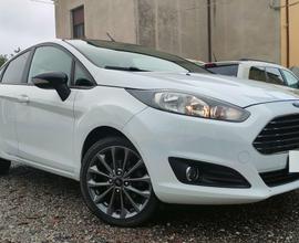 FORD Fiesta 1.5 TDCi 75CV 5 porte Black & White