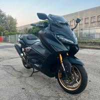 Tmax 560 tech max accessoriato
