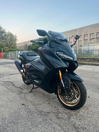 Tmax 560 tech max accessoriato