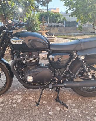 Bonneville T100 Black