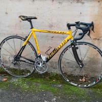 Bici da strada pinarello
