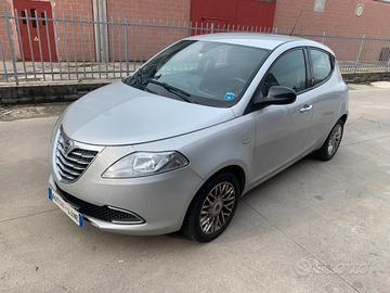 Lancia Ypsilon 1.3 MJT 16V 95 CV 5 porte S&S Plati