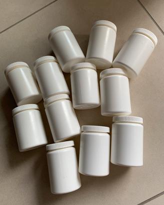 Barattoli di plastica 110ml con coperchio