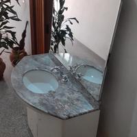 Mobile bagno con specchio