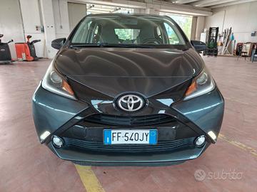 Toyota Aygo 1.0 VVT-i 69 CV 5 porte x-wave MMT