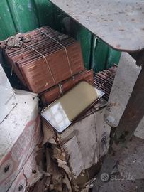 piastrelle avanzati dai lavori 