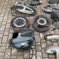 pezzi cbr 600 rr 2003