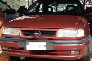 0pel Vectra ,auto d epoca( 33 anni)