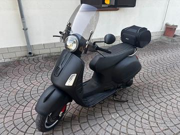 Piaggio Vespa 300 GTS SUPER NERO OPACO PERMUTABILE
